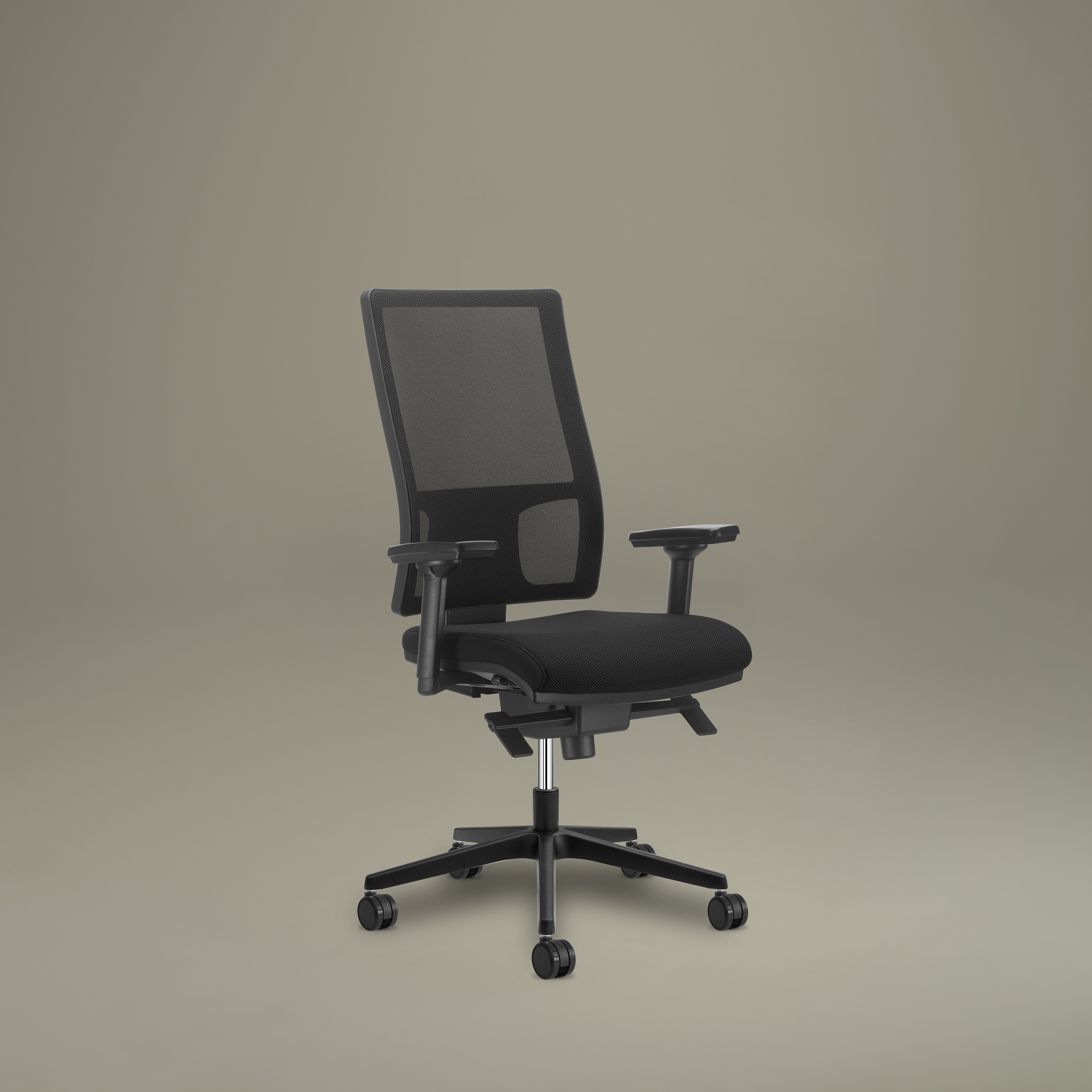 Кресло руководителя Mesh Line Operative