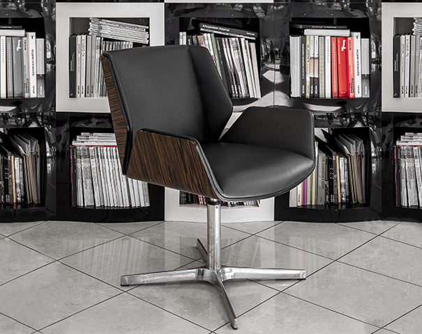 Кресло Overtime с низкой шпонированной спинкой на крестовине без колес (По запросу)